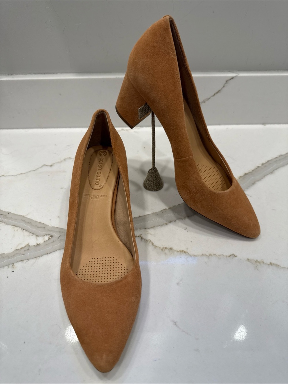 Corso Como Ryanna Pump Camel Waterproof Suede Block Heel Pointed Toe Sz 10 NWOB